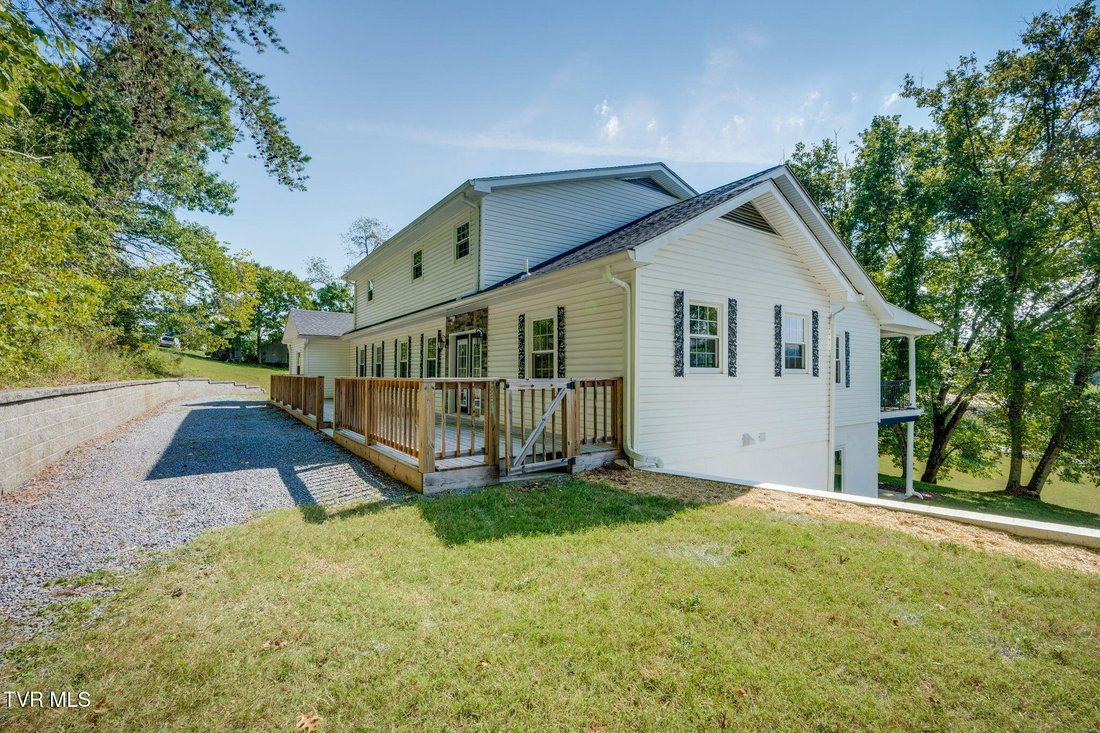 House in Elizabethton, Tennessee, United States 2 - 18906124
