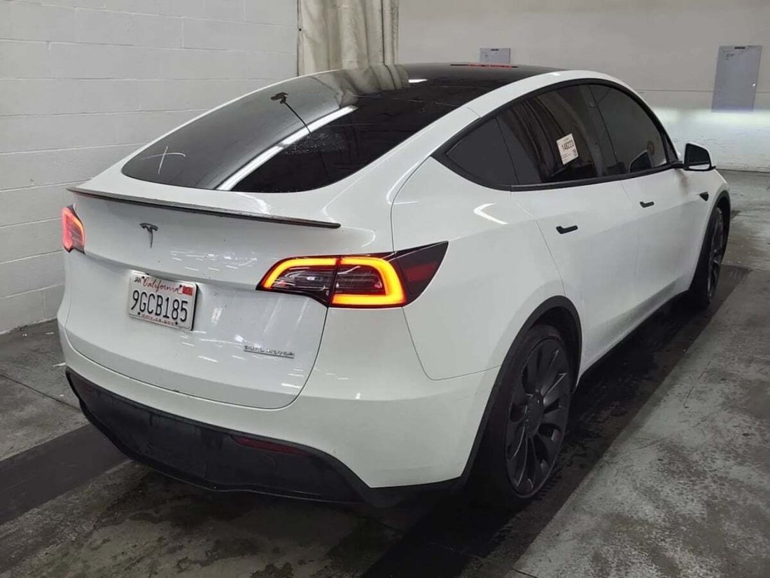 Suv in Newport Beach, CA, United States 5 - 18913909