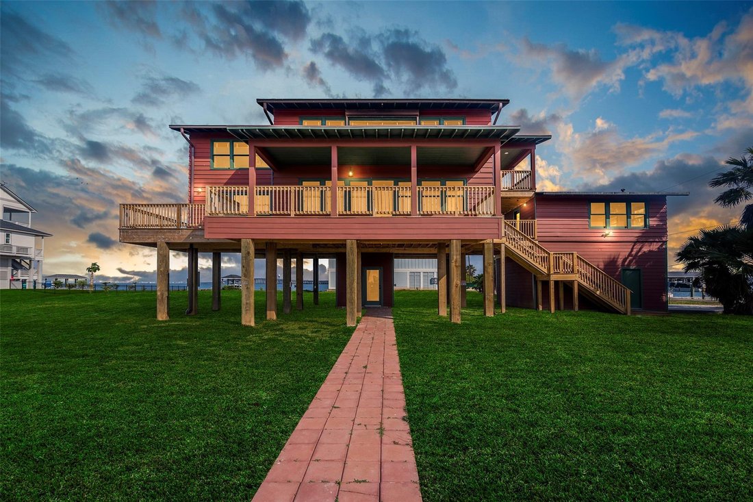 House in Galveston, Texas, United States 1 - 18906659