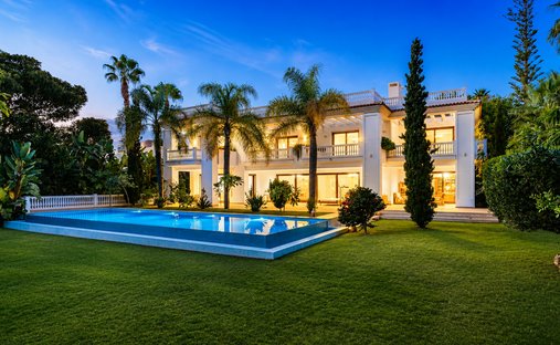 Villa à Estepona, Andalousie, Espagne 1