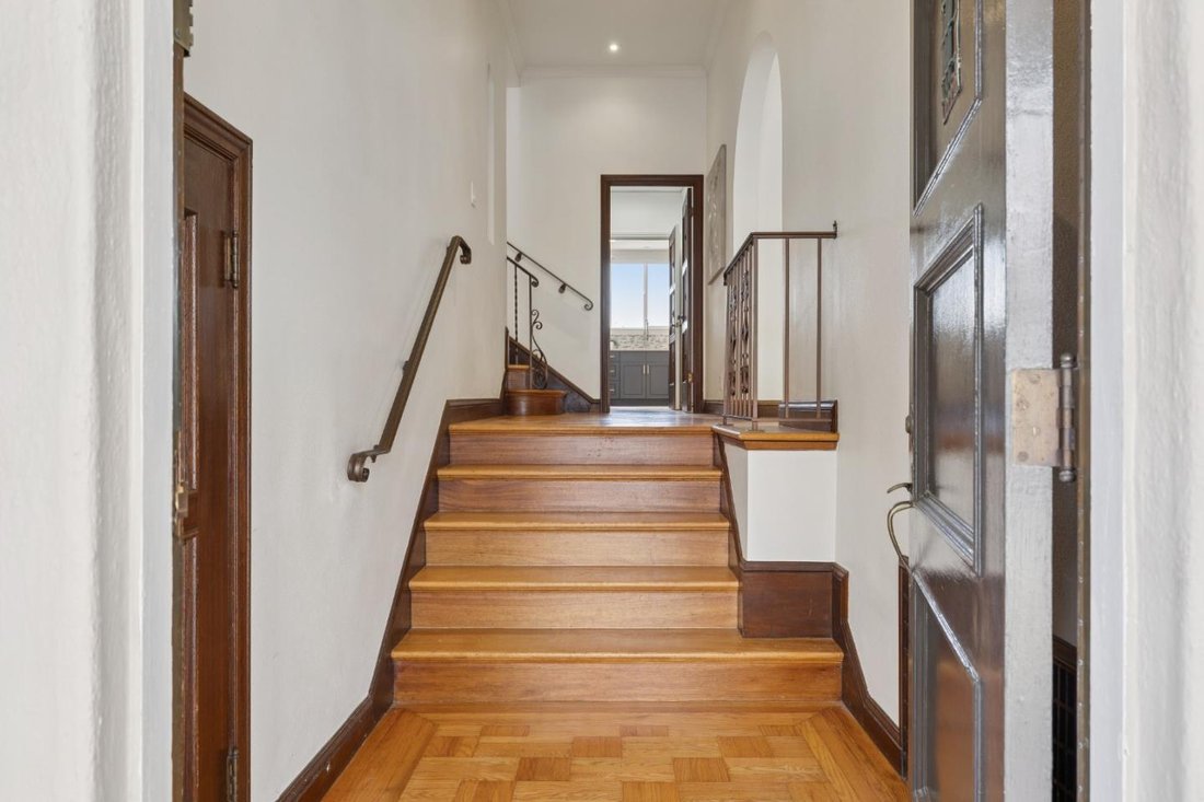 House in San Francisco, California, United States 2 - 18915470