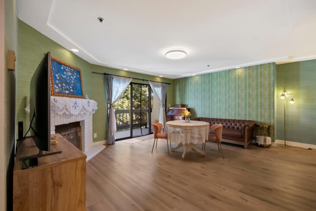 Condo in Palo Alto, California, United States 2 - 18909439