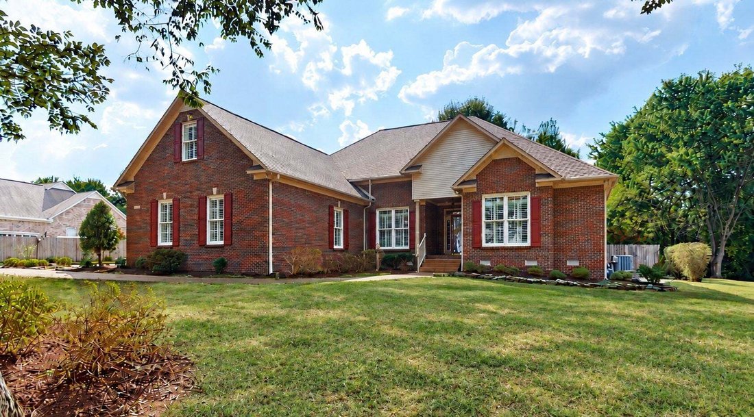 House in Columbia, Tennessee, United States 1 - 18909223