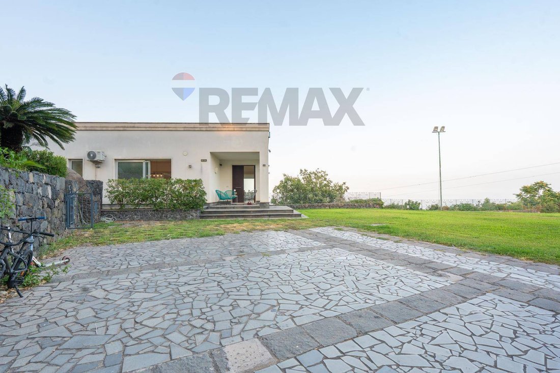 Villa in Valverde, Sicily, Italy 3 - 18912126