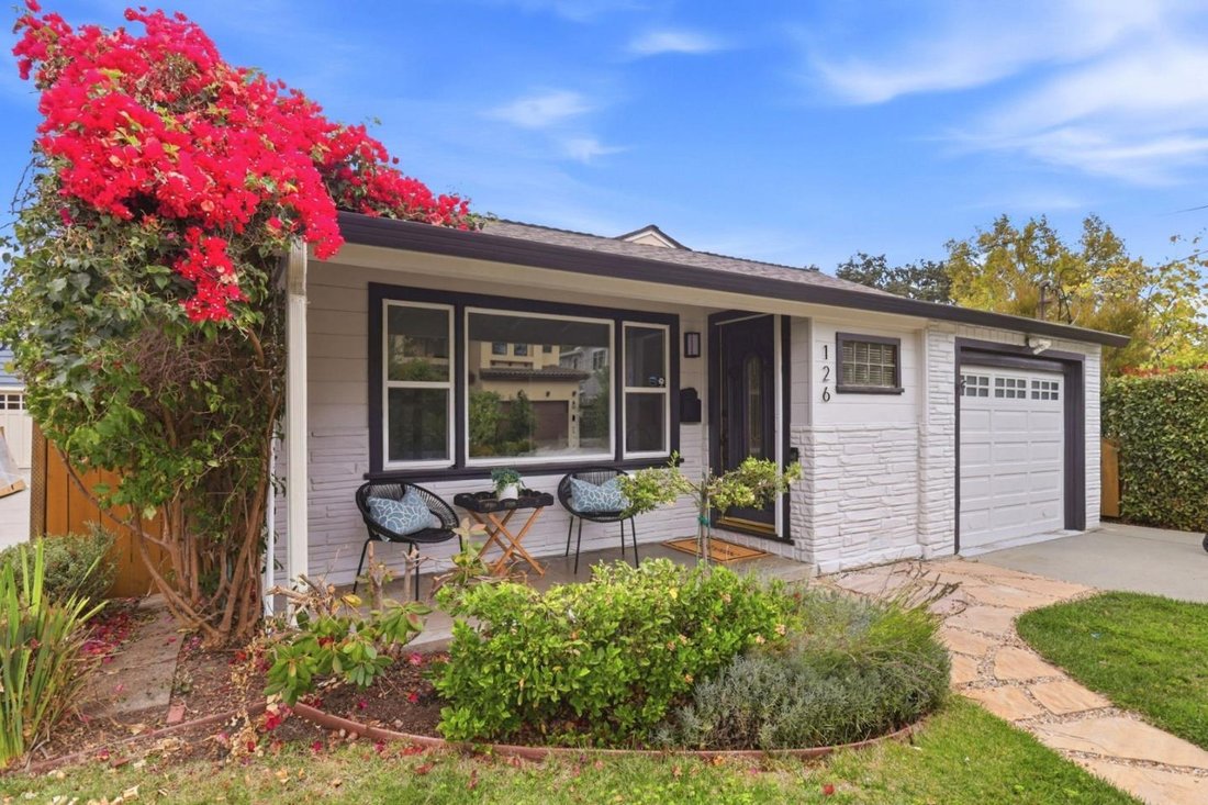 House in San Carlos, California, United States 1 - 18909432