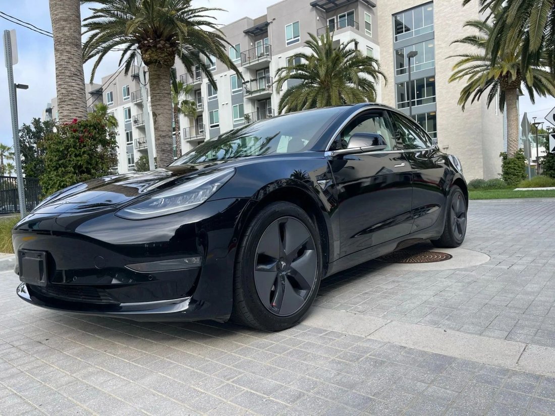 Sedan in Riverside, CA, United States 3 - 18913841