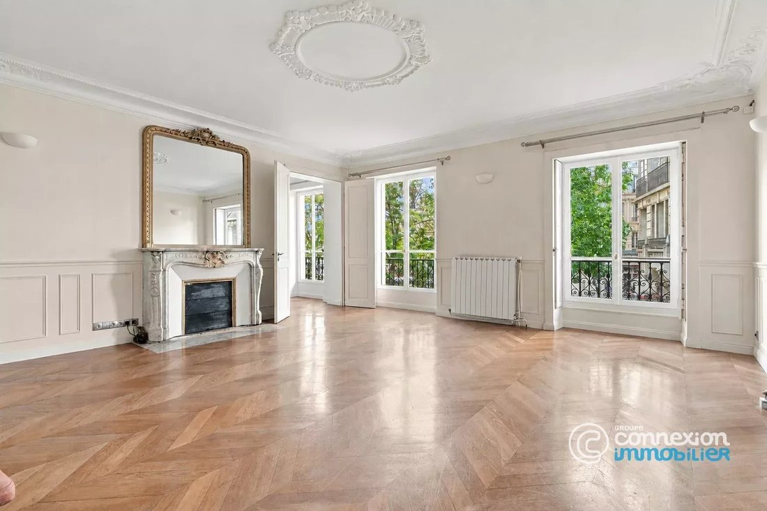 Apartment in Saint Vincent de Paul-Lariboisière, Paris 10e Arrondissement, Paris 1 - 18907041