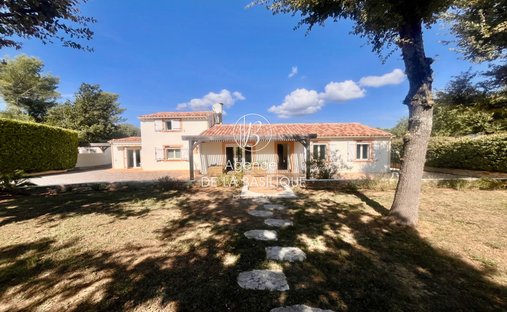 Villa en Nans-les-Pins, Provenza-Alpes-Costa Azul, Francia 1