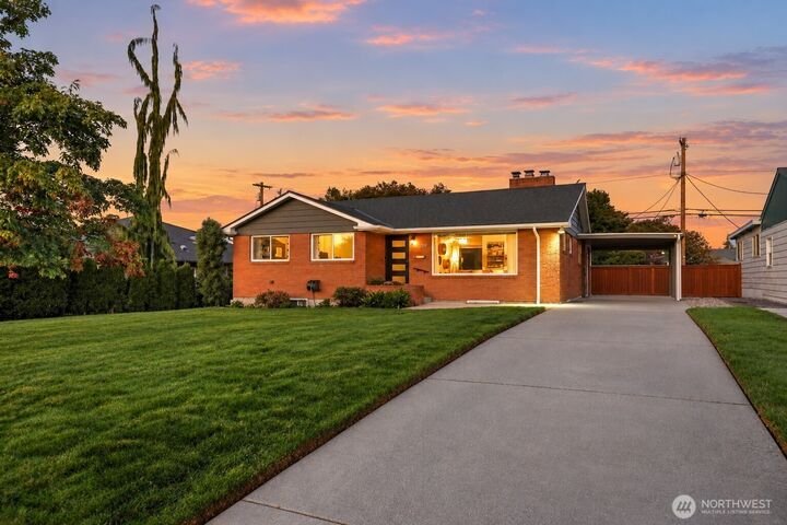 House in Everett, Washington, United States 1 - 18912811