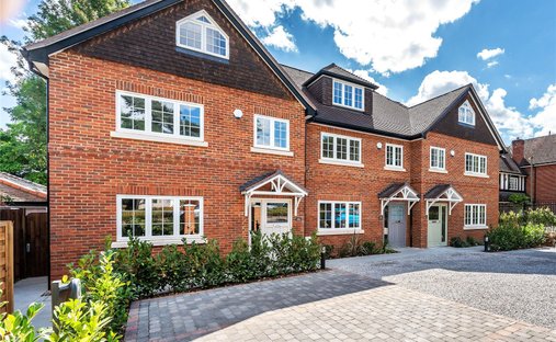 Haus in Hersham, Elmbridge, England 1