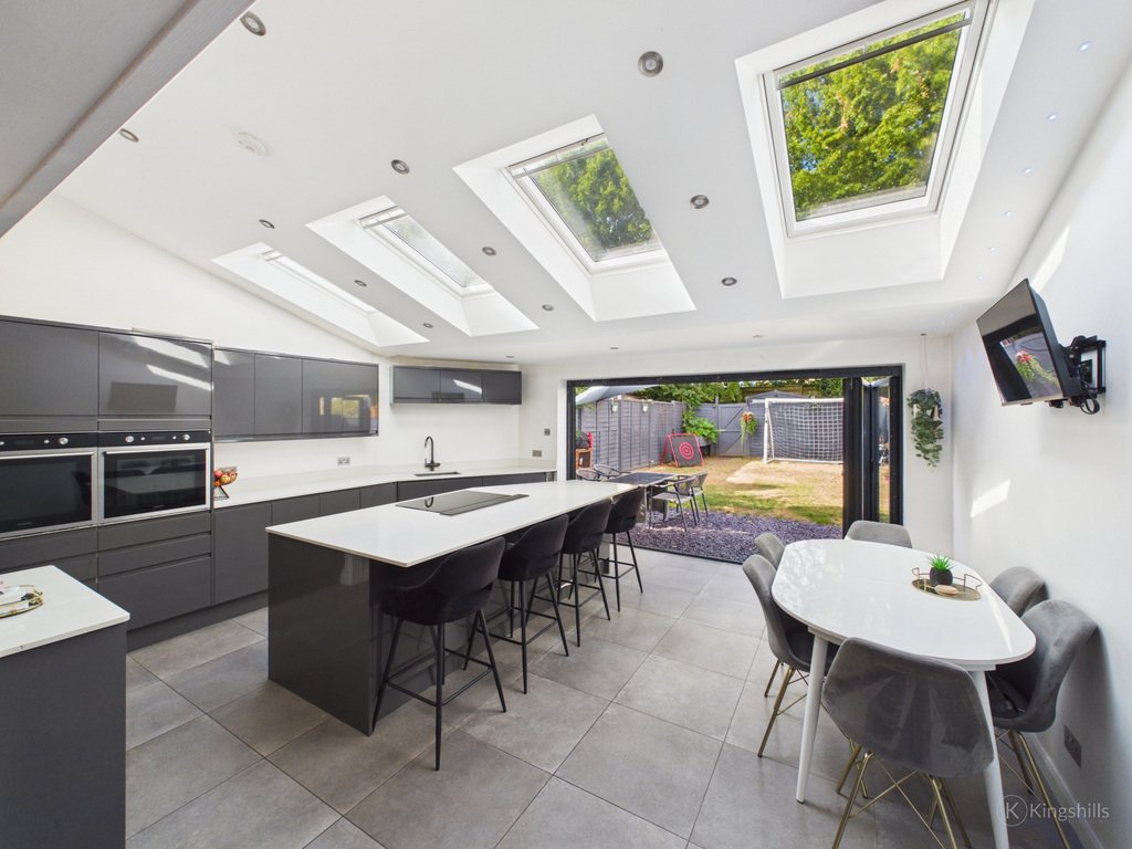 House in Hazlemere, England 2 - 18915793