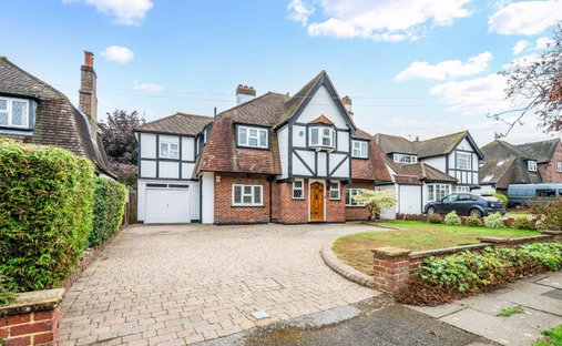 Haus in Nord-Looe, Epsom and Ewell, England 1