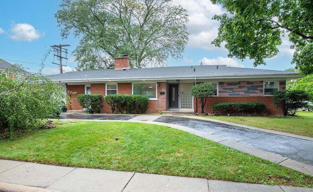 House in Lincolnwood, Illinois, United States 1 - 18915496