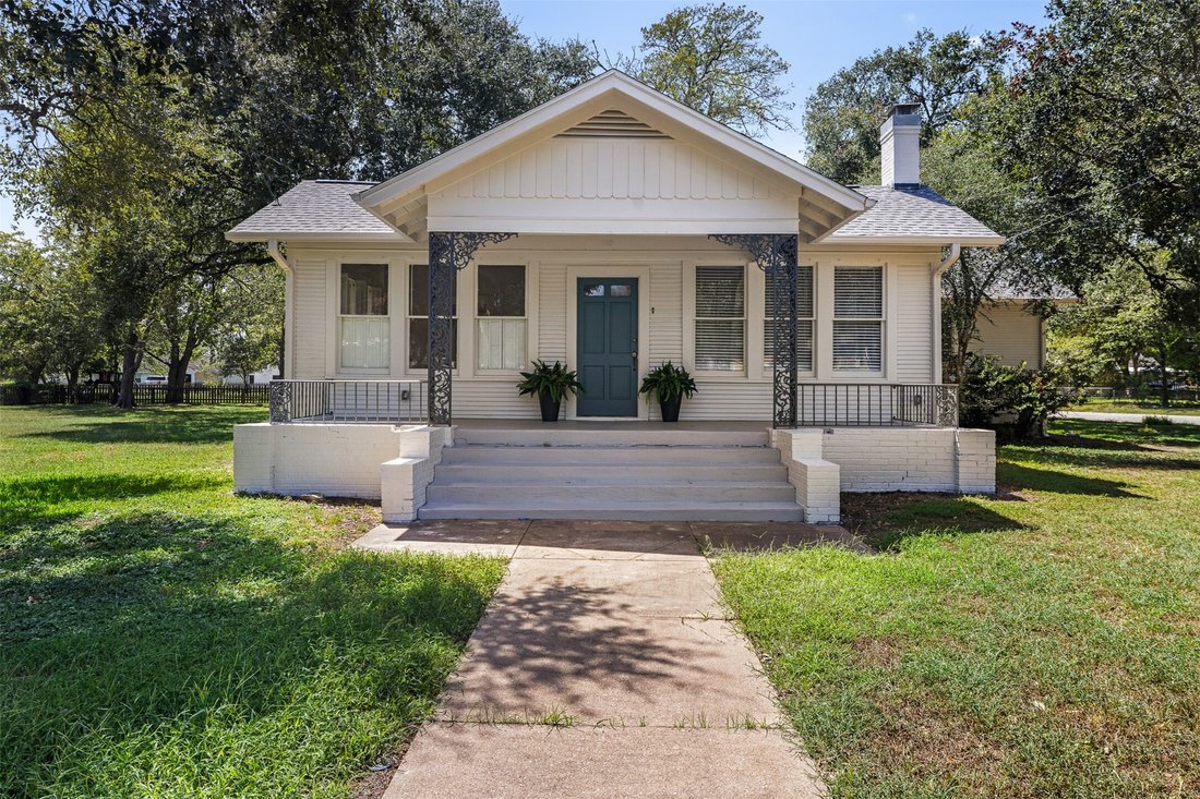 House in La Grange, Texas, United States 1 - 18476876