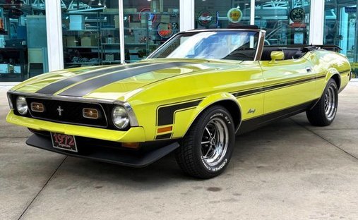 Ford Mustang in Calverton, NY, United States 1