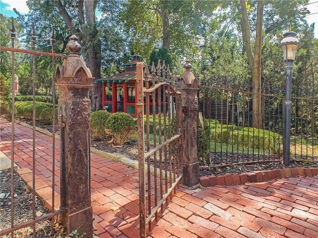 House in Kansas City, Missouri, United States 3 - 18912444