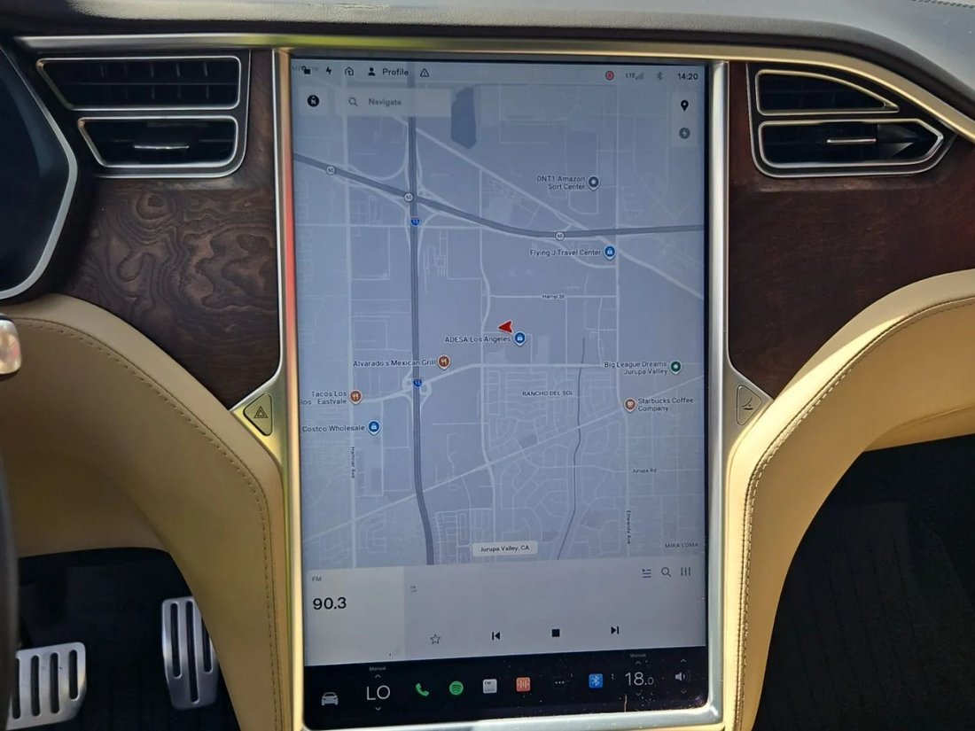 Suv in Riverside, CA, United States 4 - 18913866