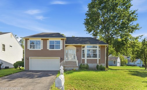 House in Howell Township, New Jersey, United States 1