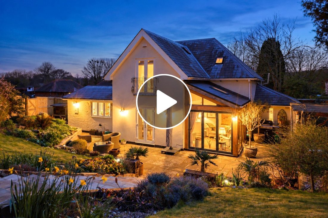 House in Tarrant Monkton, England 1 - 17509009