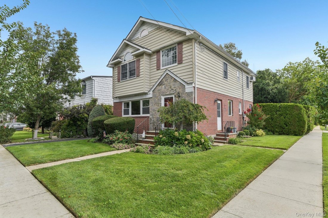 House in Garden City, New York, United States 3 - 18905786