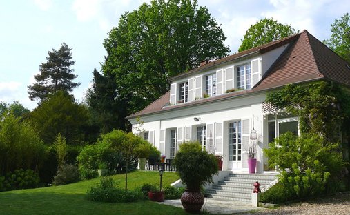 House in Saint-Remy-l'Honore, Ile-de-France, France 1