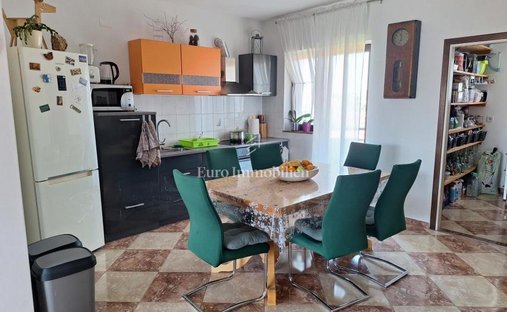 Maison à Mjesni odbor Busoler, Grad Pula, Istrie 1