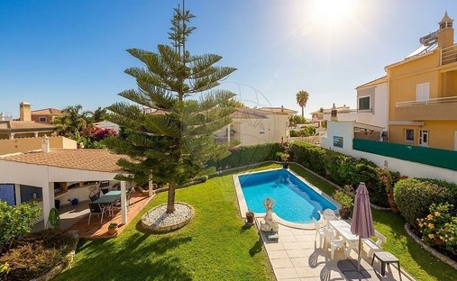 Villa in Alcantarilha, Algarve, Portugal 1