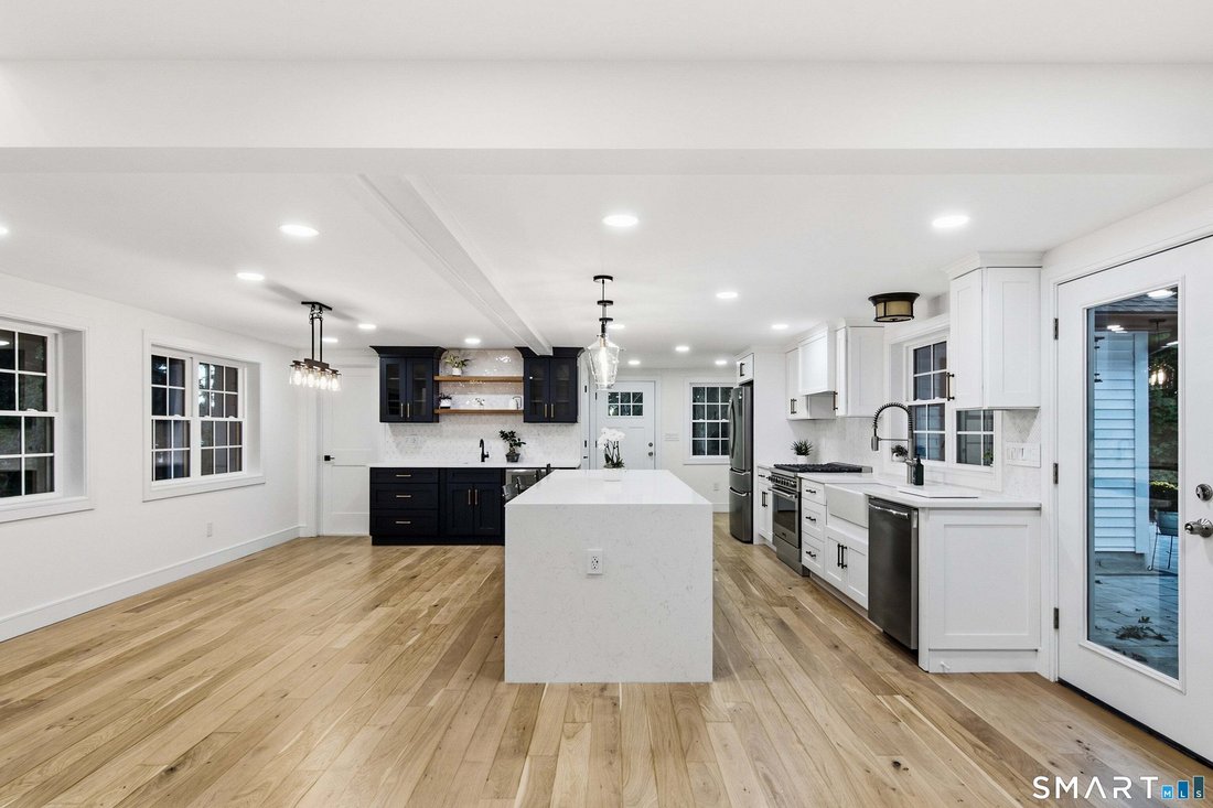 House in Newtown, Connecticut, United States 3 - 18912992