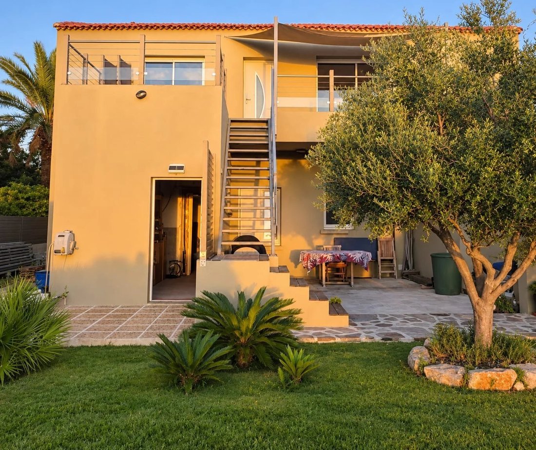 Villa en Hyères, Provenza-Alpes-Costa Azul, Francia 3 - 18701875