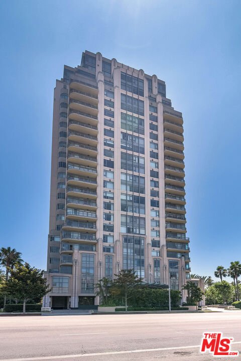Condo in Los Angeles, California, United States 2 - 18913438