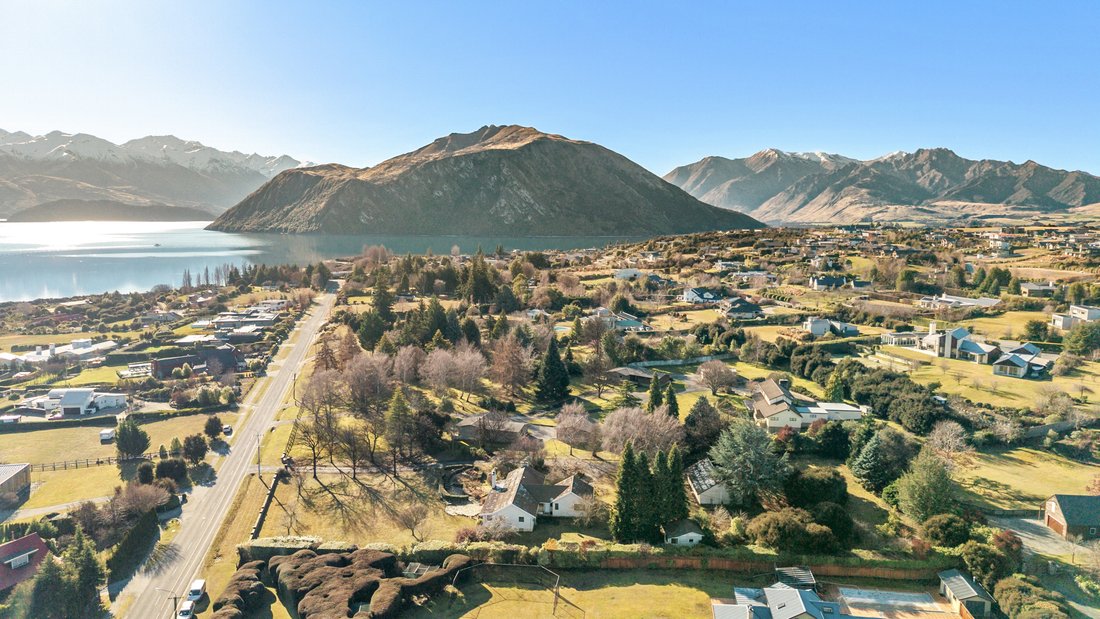 Wanaka, Otago, New Zealand 1 - 18701427