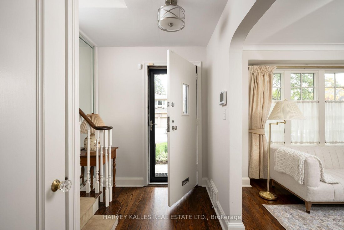 House in Toronto, Ontario, Canada 3 - 18912214