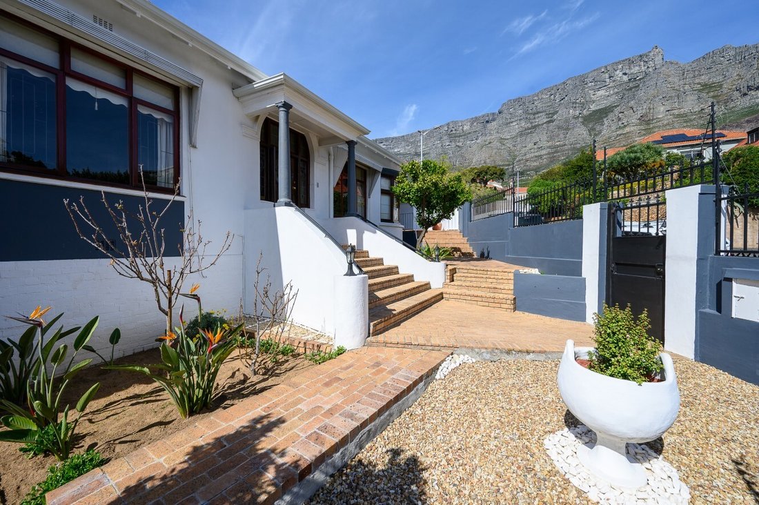House in Oranjezicht, City Bowl, Cape Town 2 - 18908138