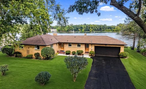 House in White Lake charter Township, Michigan, United States 1