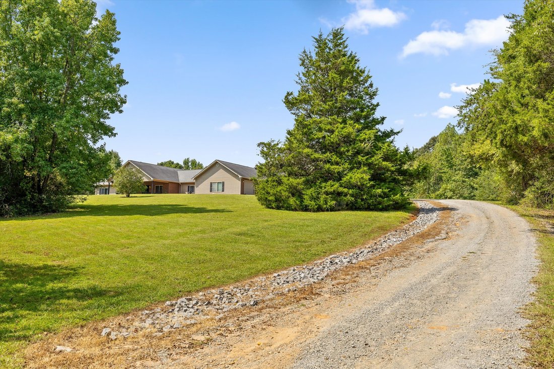 House in Summer City, Tennessee, United States 3 - 18908099