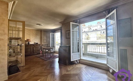 Apartment in Espaces Jeunes, Issy-les-Moulineaux, France 1