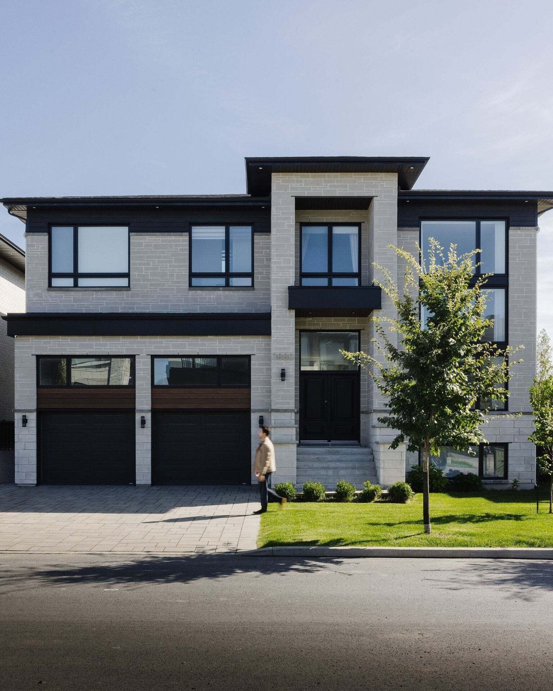 House in Brossard, Quebec, Canada 1 - 18911031