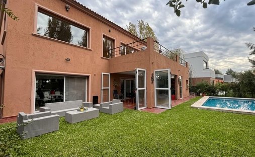 House in Esteban Echeverría, Buenos Aires Province, Argentina 1