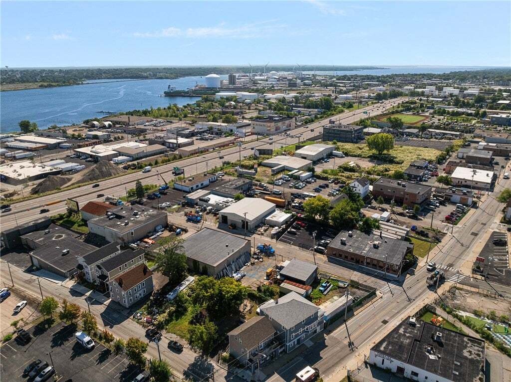 Cranston, Rhode Island, United States 4 - 18905490