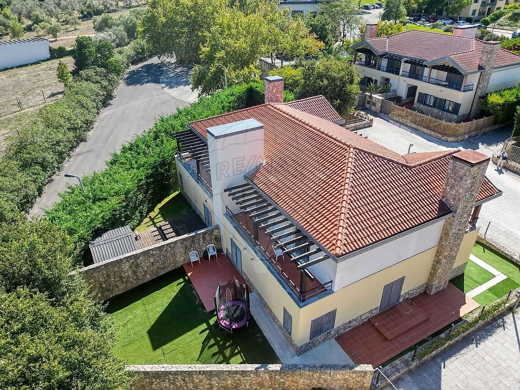 Villa in Alcabideche, Lisbon, Portugal 1 - 18914181