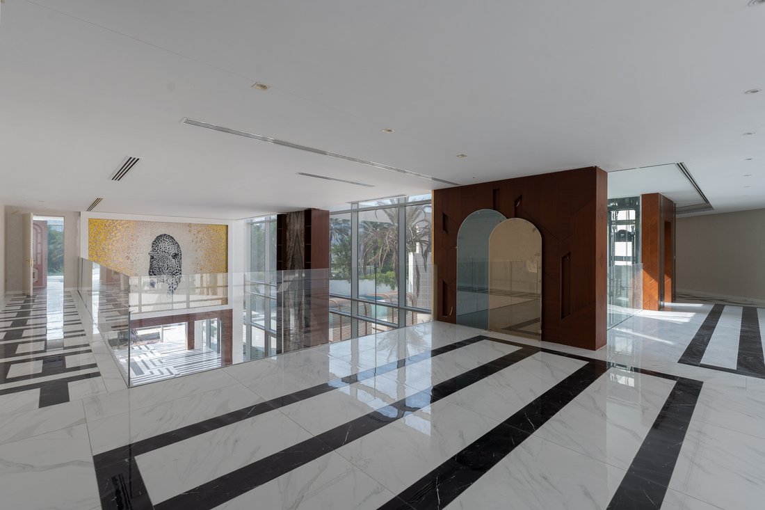 Villa in Emirates Hills, Dubai, United Arab Emirates 5 - 16910297