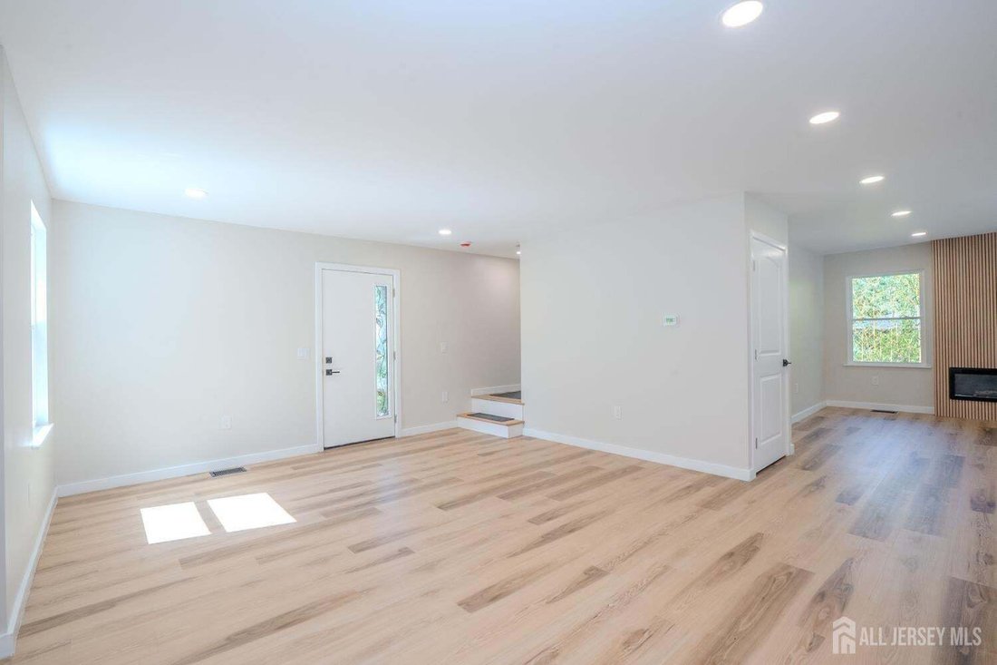 Casa a North Brunswick, New Jersey, Stati Uniti 5 - 18916415