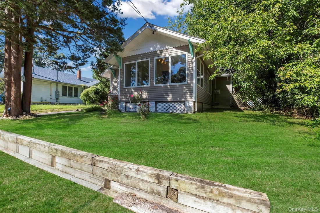 House in Lake Ronkonkoma, New York, United States 4 - 18917490