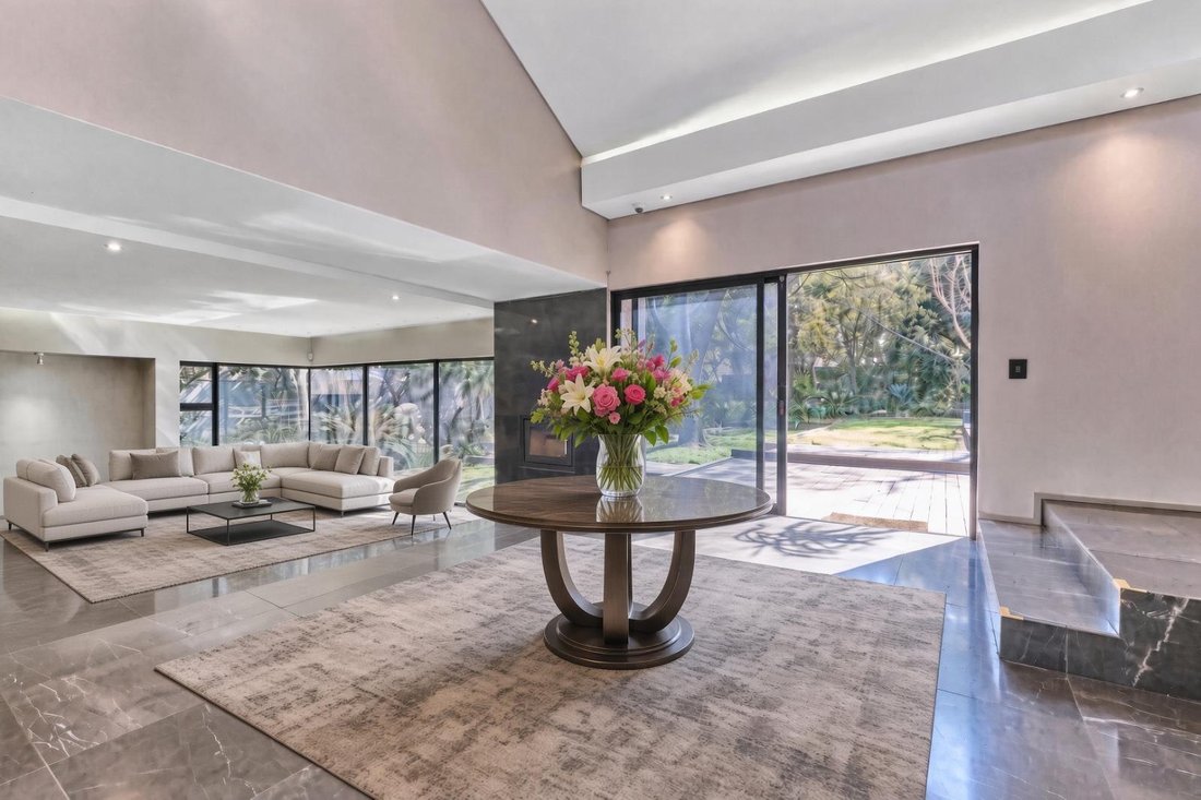 House in Bryanston, Gauteng, South Africa 5 - 18906456