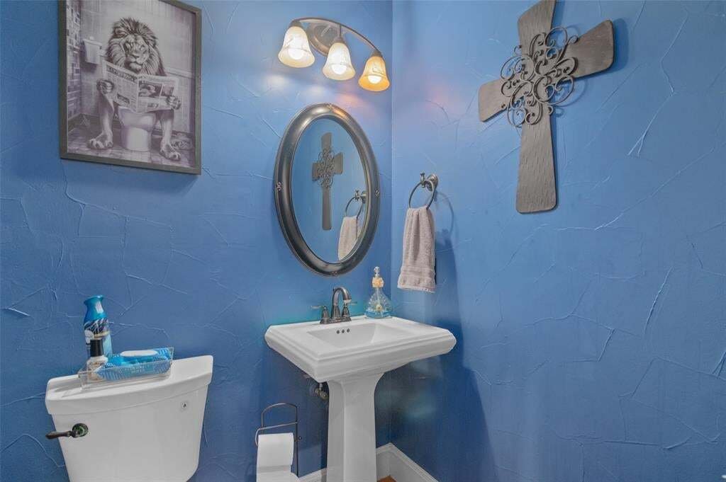 House in Bedford, Texas, United States 5 - 18913246