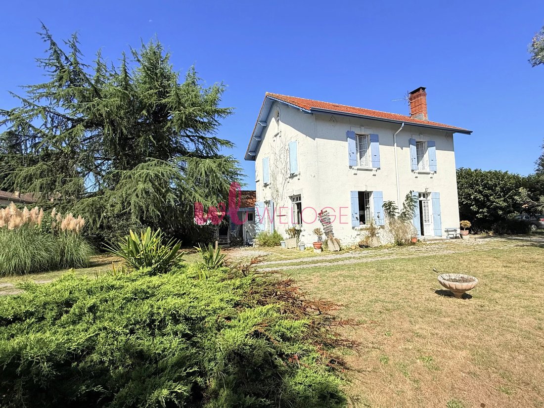 House in Orist, Nouvelle-Aquitaine, France 2 - 18905458