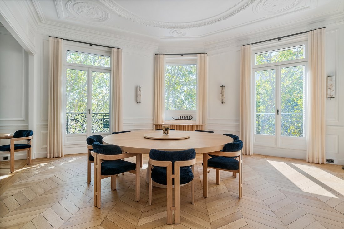 Appartamento a Triangle d'Or, Paris 8e Arrondissement, Parigi 1 - 18920059