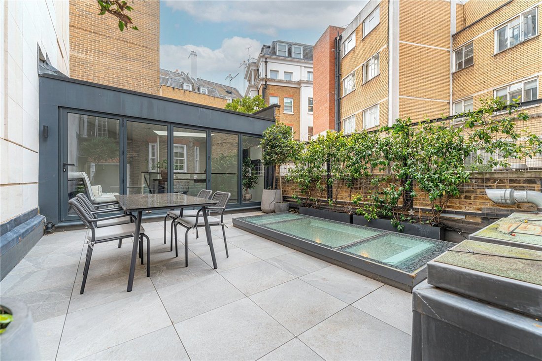 House in Mayfair, Westminster, England 2 - 18905551