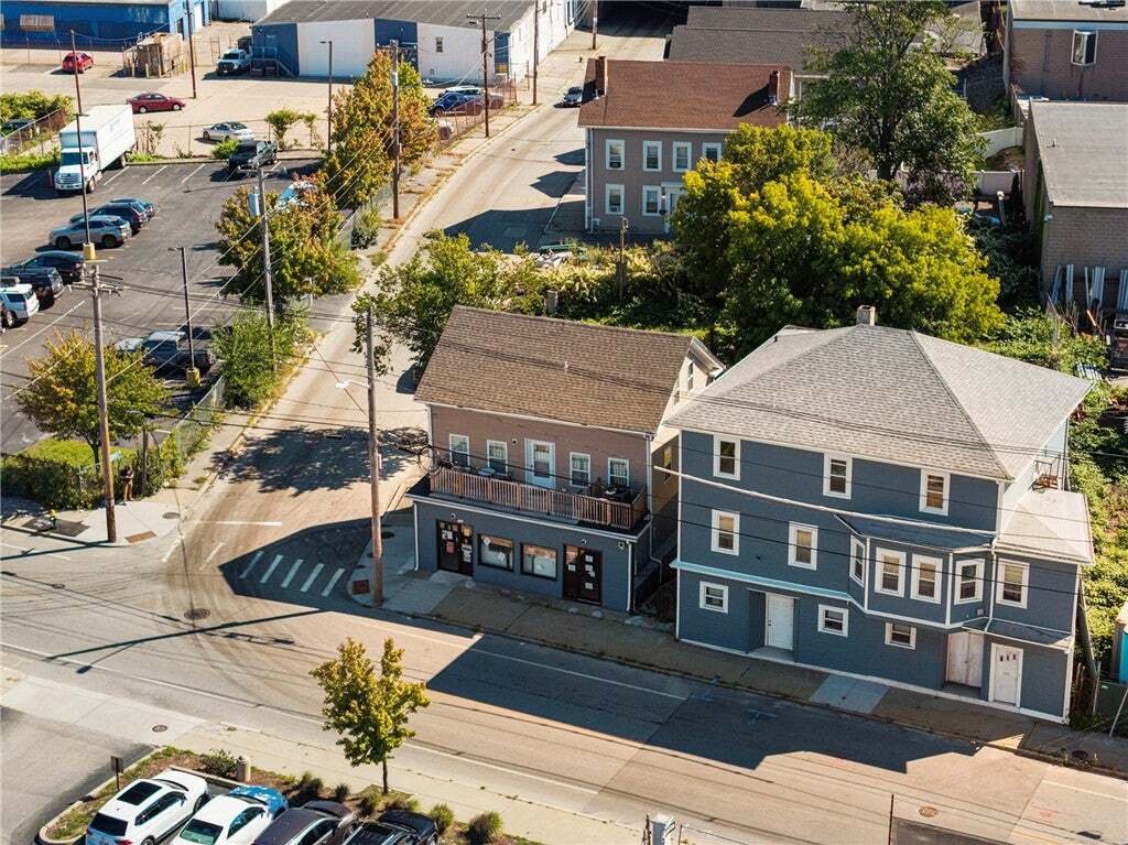 Cranston, Rhode Island, United States 2 - 18905490