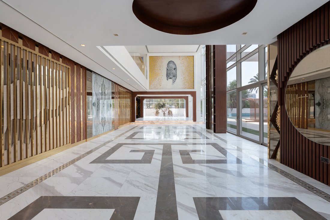 Villa in Emirates Hills, Dubai, United Arab Emirates 2 - 16910297